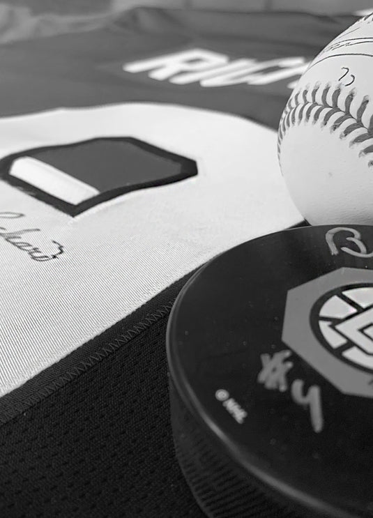 SOUVENIRS AUTHENTIQUES