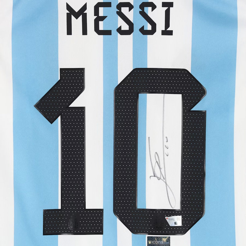 Chargez l&#39;image dans la visionneuse de la galerie, Lionel Messi Signed Argentina National Team 2022-2023 Replica Jersey
