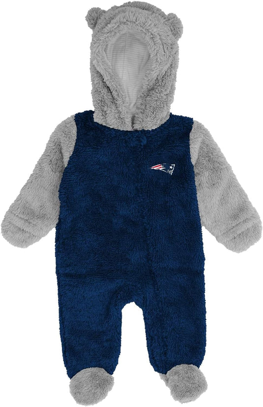 New England Patriots NFL Infant Game Nap Teddy Dormeuse en polaire à banderoles