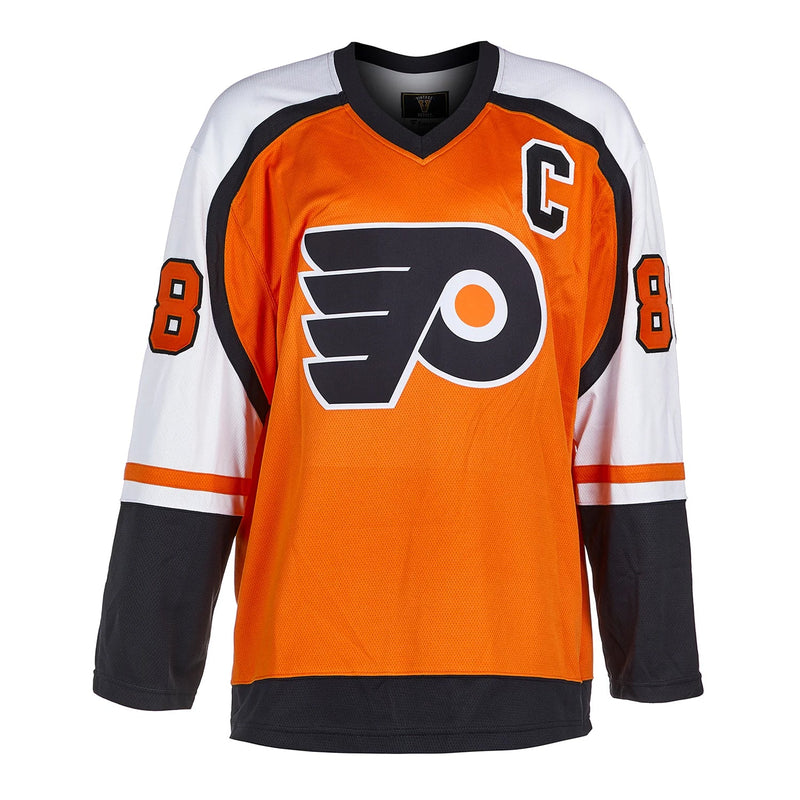 Chargez l&#39;image dans la visionneuse de la galerie, Eric Lindros Signed Philadelphia Flyers Fanatics Vintage Orange Jersey

