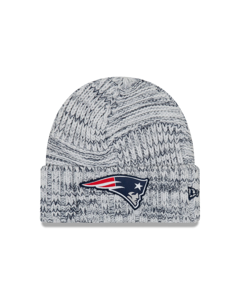 Load image into Gallery viewer, Ladies&#39; New England Patriots NFL New Era Sideline Team logo Cuffed Knit Toque
