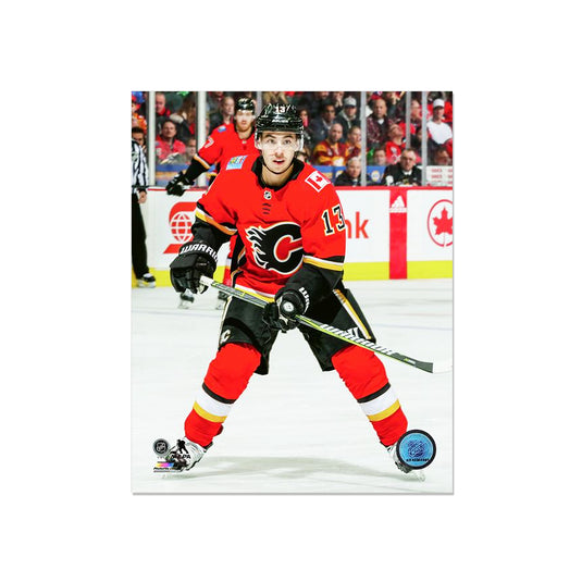 Photo encadrée gravée des Flames de Calgary de Johnny Gaudreau - Gros plan