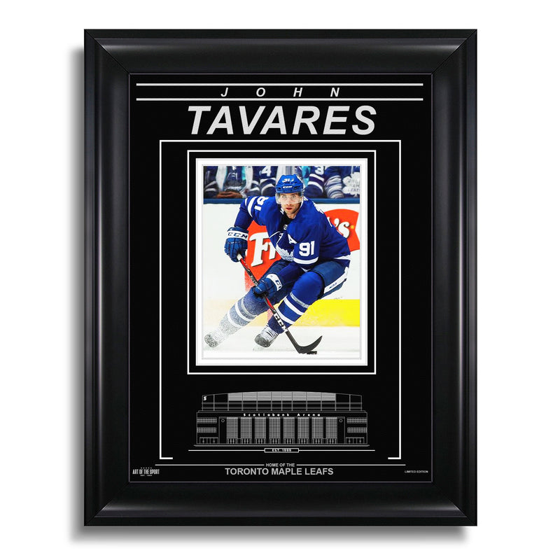 Chargez l&#39;image dans la visionneuse de la galerie, Photo encadrée gravée des Maple Leafs de Toronto de John Tavares - Action
