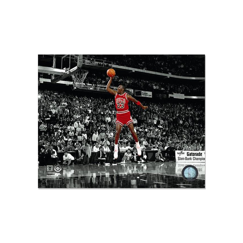 Load image into Gallery viewer, Michael Jordan Chicago Bulls Engraved Framed Photo - Dunk Spotlight
