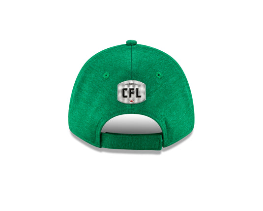 Casquette 9FORTY de la LCF sur le terrain des Roughriders de la Saskatchewan