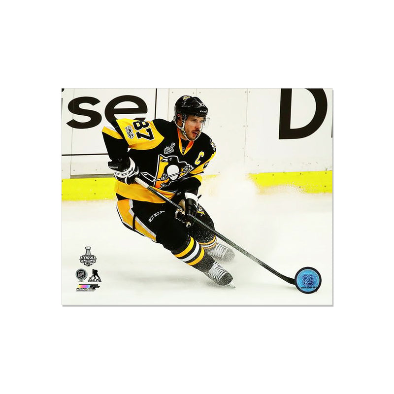 Chargez l&#39;image dans la visionneuse de la galerie, Photo encadrée gravée des Penguins de Pittsburgh de Sidney Crosby - Action Stop
