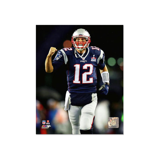 Tom Brady New England Patriots Engraved Framed Photo - Action Facing