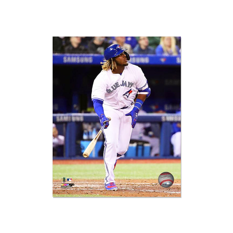 Chargez l&#39;image dans la visionneuse de la galerie, Vladimir Guerrero Jr. Photo encadrée gravée des Blue Jays de Toronto - Action
