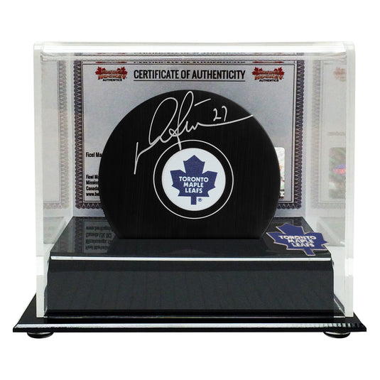 Darryl Sittler a signé la rondelle des Maple Leafs de Toronto