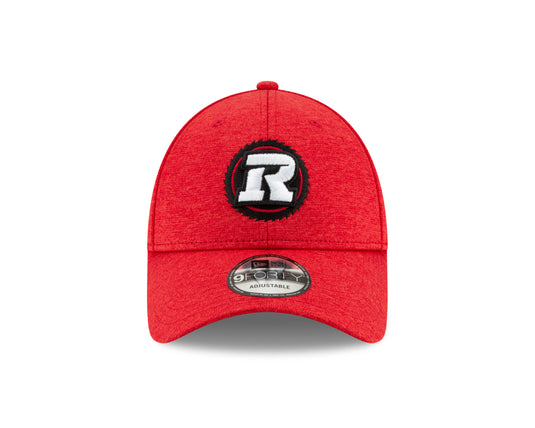 Casquette 9FORTY sur le terrain de la LCF des Redblacks d'Ottawa