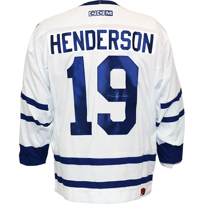 Paul Henderson a signé le maillot des Maple Leafs de Toronto